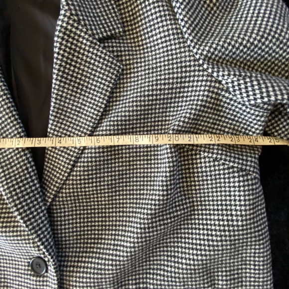 Vera Moda Curve Houndstooth Blazer - Picture 7 of 12